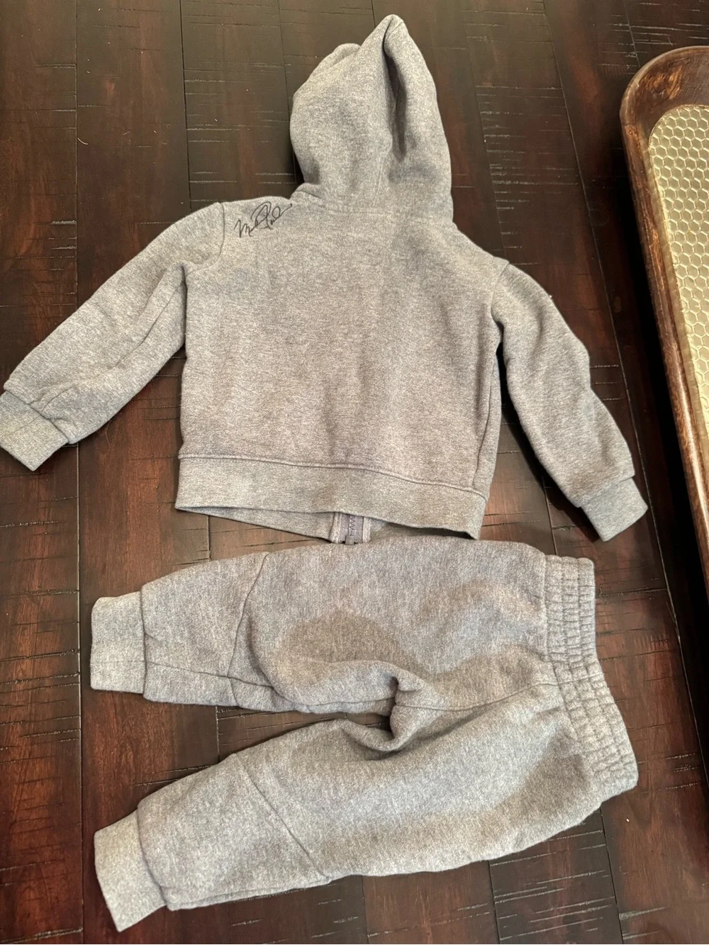 Jordan Kids Gray Hooded Full Zip Sweatshirt & Joggers Set size 2T